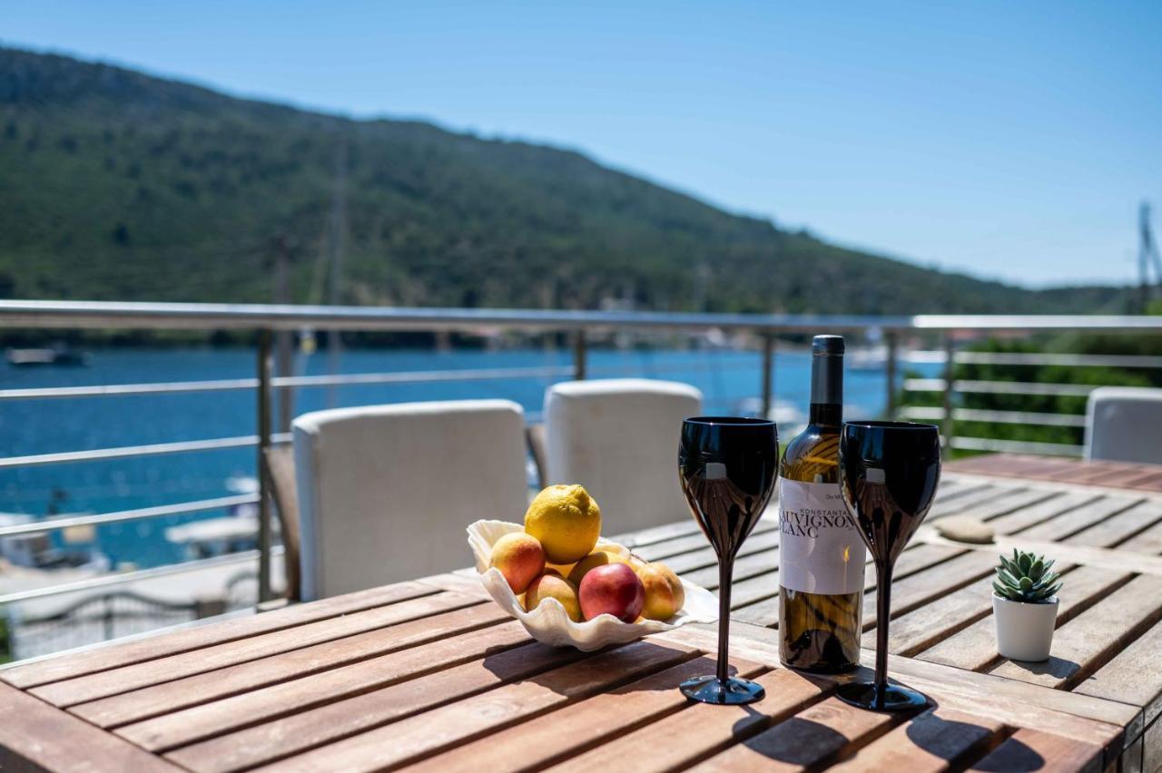 Anassa Porto Koufo Sea Front Suites ภายนอก รูปภาพ